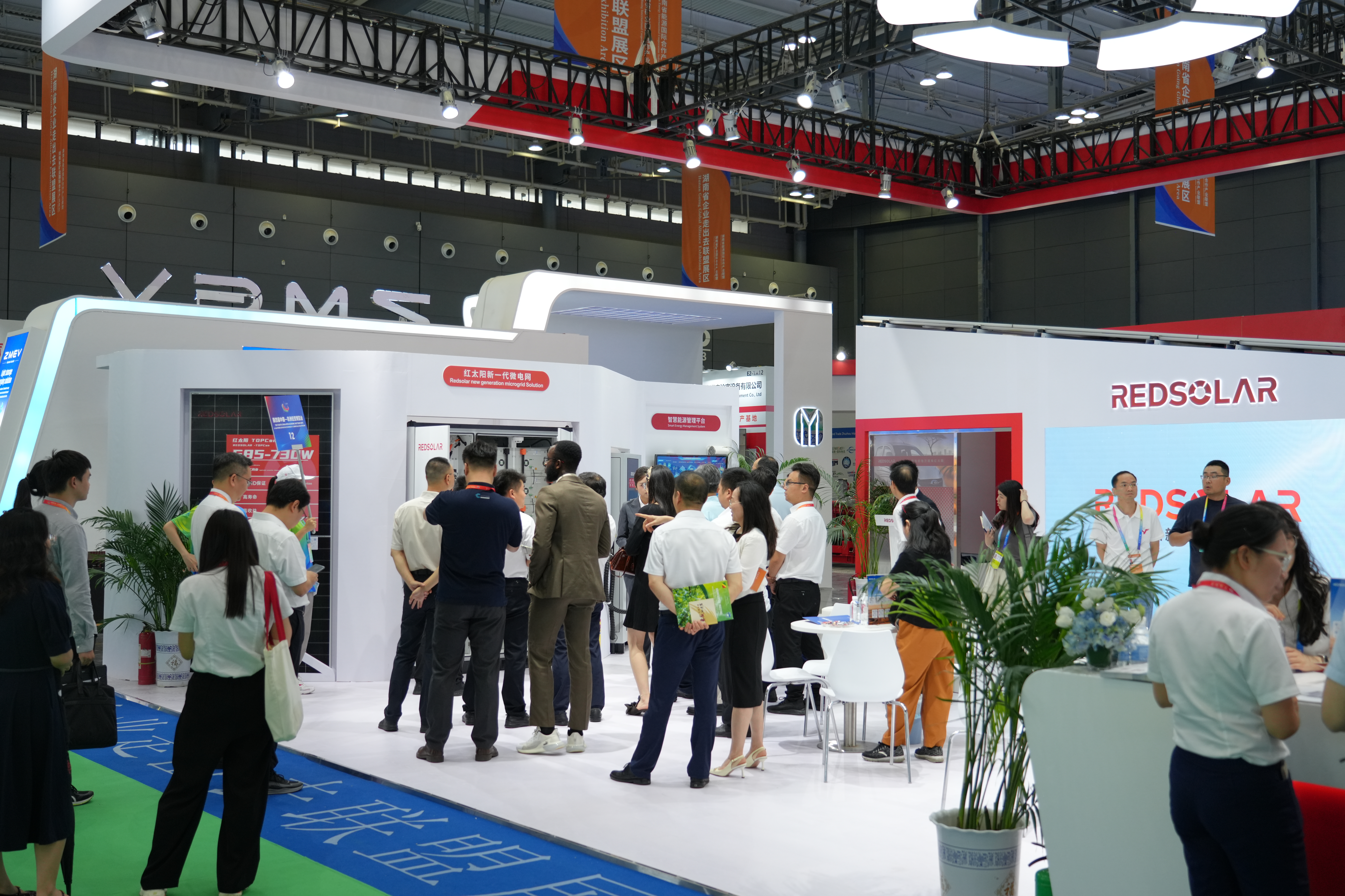Redsolar New Energy Debuts at China-Africa Economic and Trade Expo, Writing a Shared Future for China and Africa with Technological Strength